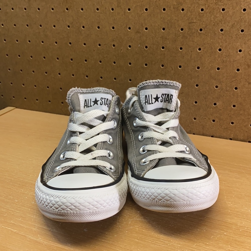 Converse Chuck Taylor All Star Low Size 6 Women’s Sneakers - Picture 3 of 12